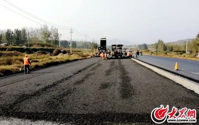 日照交通發(fā)展集團(tuán)建設(shè)公司鋼渣基層試驗(yàn)段順利實(shí)施，以創(chuàng)新驅(qū)動(dòng)工程管理升級(jí)